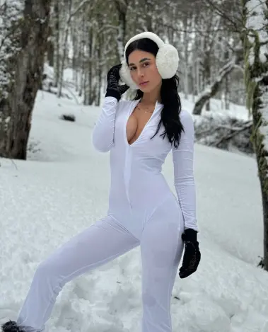 Анкета массажистки Эльвира - Фото 1, район Автозаводской, 28 лет, №7934